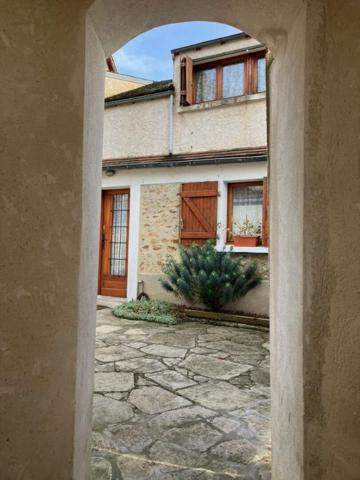 Ensemble composé de 2 maisons