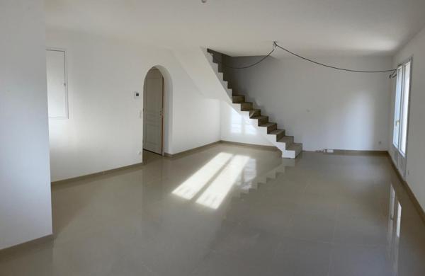 Ensemble composé de 2 maisons