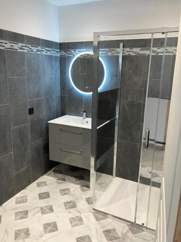 Ensemble composé de 2 maisons