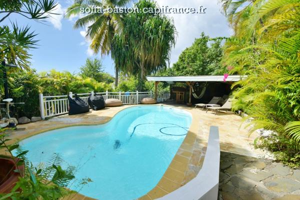 Propriété de charme avec vue mer et Rocher du Diamant, deux villas et piscine – SOUS OFFRE d'ACHAT en 1 mois À vendre, Martinique (972)