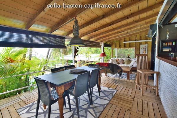 Propriété de charme avec vue mer et Rocher du Diamant, deux villas et piscine – SOUS OFFRE d'ACHAT en 1 mois À vendre, Martinique (972)