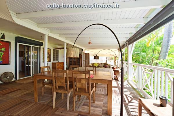 Propriété de charme avec vue mer et Rocher du Diamant, deux villas et piscine – SOUS OFFRE d'ACHAT en 1 mois À vendre, Martinique (972)