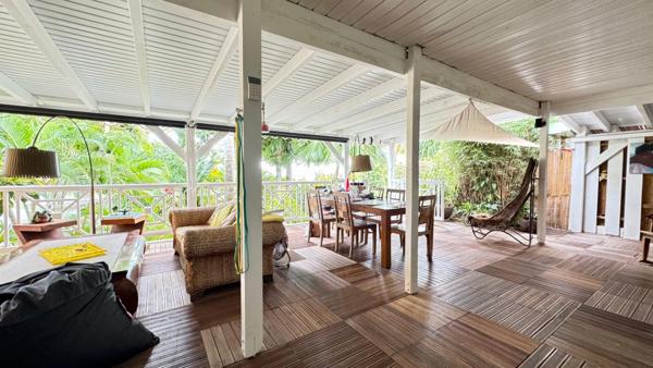 Propriété de charme avec vue mer et Rocher du Diamant, deux villas et piscine – SOUS OFFRE d'ACHAT en 1 mois À vendre, Martinique (972)