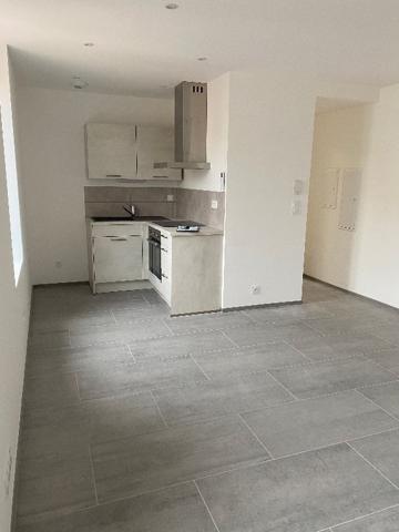 T2 rénové dans petite résidence centre ville Bourg-en-Bresse