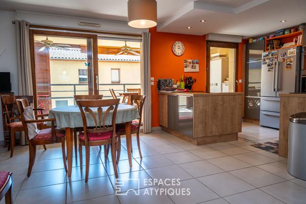 Duplex avec terrasses et garage en centre ville