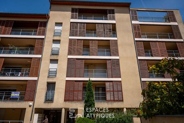 Duplex avec terrasses et garage en centre ville