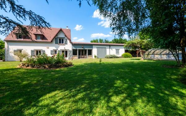 Maison à Ballon-Saint Mars, 72290 - 7 pièces 160m²