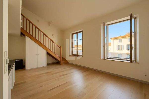 Charmant duplex au cœur du Vieil Antibes