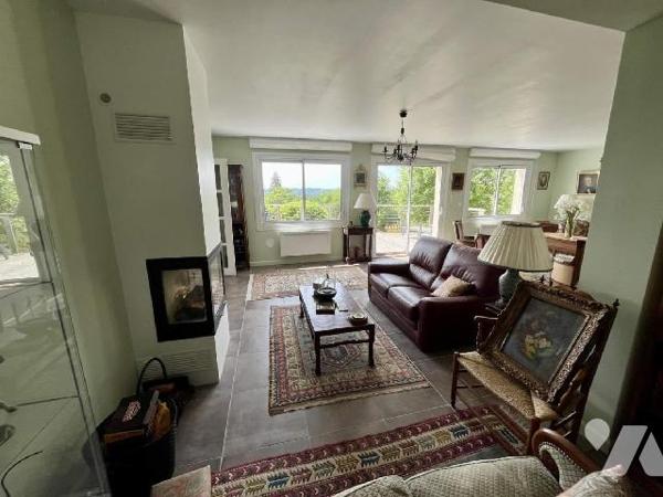 Exlcusivité - LAILLE - A proximité du bourg et de la gare
Idéalement situé dans un hameau verdo...