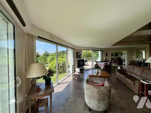 Exlcusivité - LAILLE - A proximité du bourg et de la gare
Idéalement situé dans un hameau verdo...