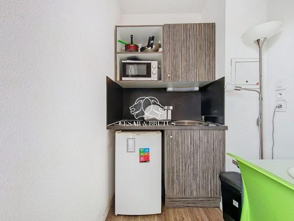 STUDIO LMNP EN ETAGE ELEVE AVEC PARKING