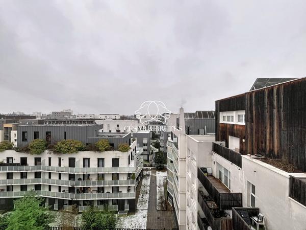STUDIO LMNP EN ETAGE ELEVE AVEC PARKING