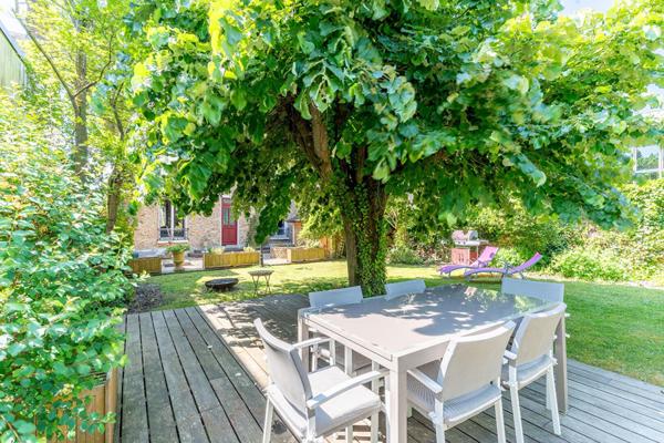 La Meulière d’époque et son jardin arboré