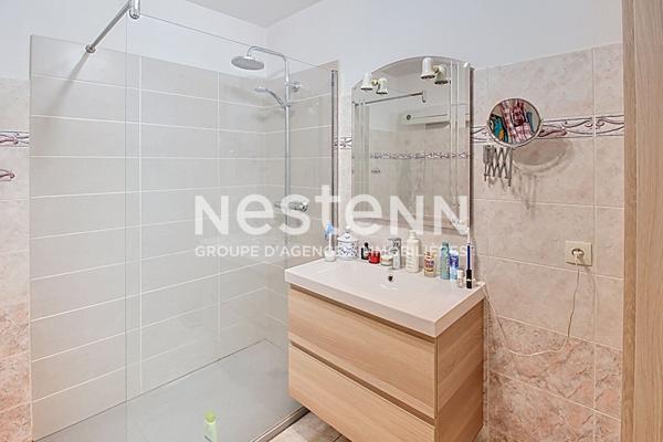 A VENDRE à DRAGUIGNAN - Spacieux T2 de 64m² avec ASCENSEUR et EXTERIEUR