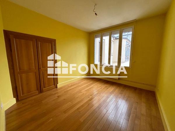 Location Appartement 6 pièces 223.5 m² - 1 BOULEVARD GAMBETTA Charleville-mezieres 08000