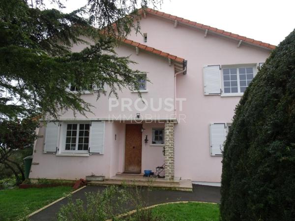 en exclusivité quartier calme de saint-maixent l'école, à 3 minutes de la gare tgv maison de 230 m² environ terrain 1650 m².