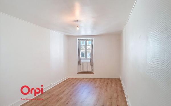 Appartement à louer    1 pièce • 25,74 m2 Nantes