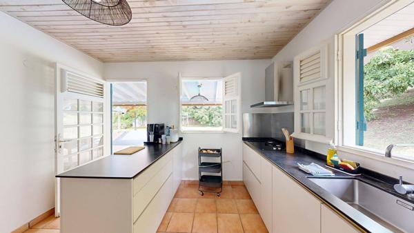 Grande villa 200m² idéalement située au Robert