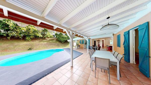 Grande villa 200m² idéalement située au Robert
