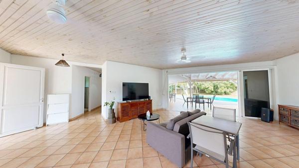 Grande villa 200m² idéalement située au Robert