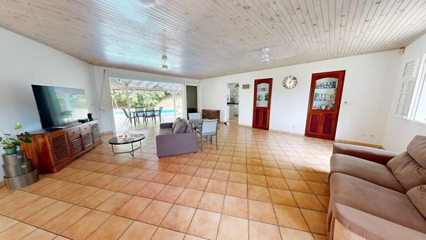 Grande villa 200m² idéalement située au Robert