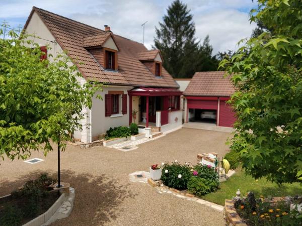 À vendre - Maison individuelle, 7 pièces située à Parçay-Meslay (37210)