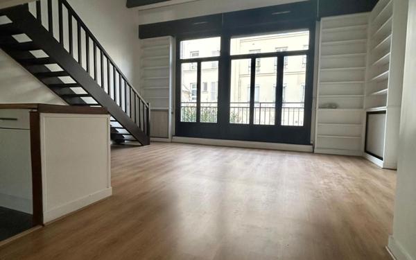 Appartement à louer    4 pièces • 100,86 m2 Paris 16