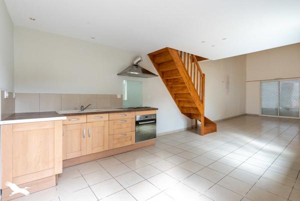 Maison à vendre |  Horsarrieu |  6 pièces | 219 m²