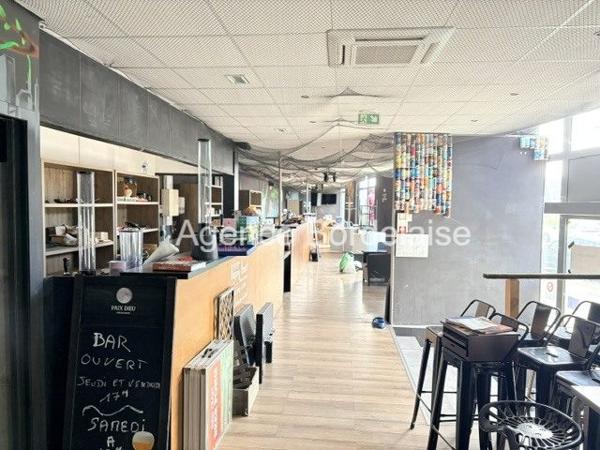 Bordeaux, bassin à flot, bar avec licence IV env 140 m²