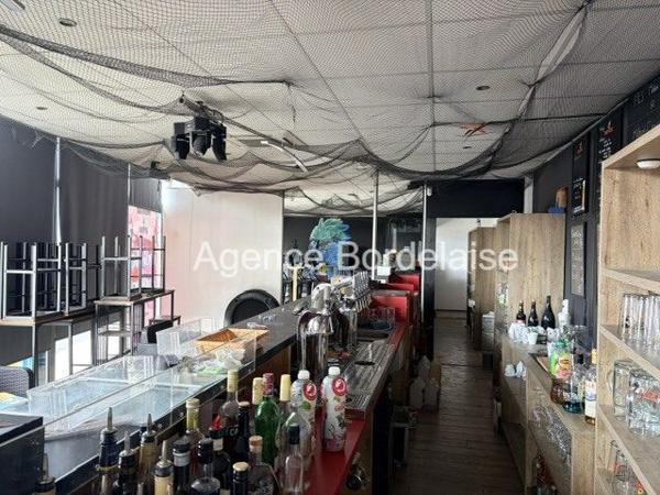 Bordeaux, bassin à flot, bar avec licence IV env 140 m²
