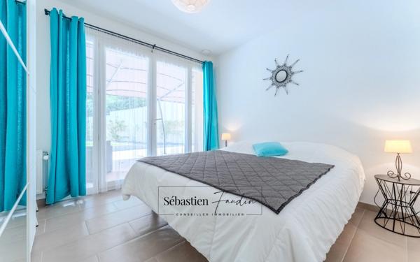 Domaine à vendre à Rousset à 15 minutes d'Aix-en-Provence - 1 ha - 3 logements - plus de 315 m² habitables - calme absolu - amoureux de la nature