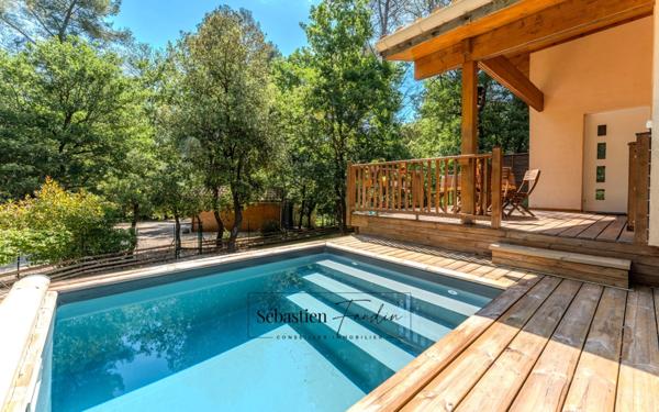 Domaine à vendre à Rousset à 15 minutes d'Aix-en-Provence - 1 ha - 3 logements - plus de 315 m² habitables - calme absolu - amoureux de la nature