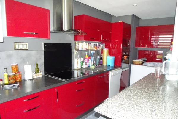 Appartement à FOUGERES, 35300 - 6 pièces 90m²