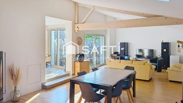 Maison de plain-pied 2 chambres au coeur du bourg