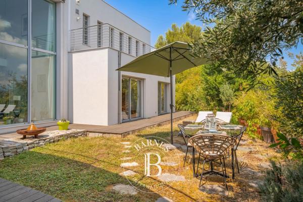Cagnes-sur-Mer, Villa 5 Chambres -  327 m² à vendre