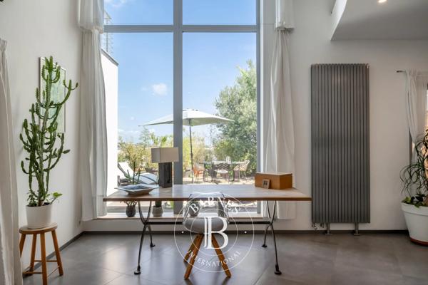 Cagnes-sur-Mer, Villa 5 Chambres -  327 m² à vendre