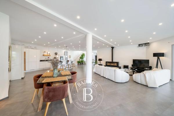 Cagnes-sur-Mer, Villa 5 Chambres -  327 m² à vendre