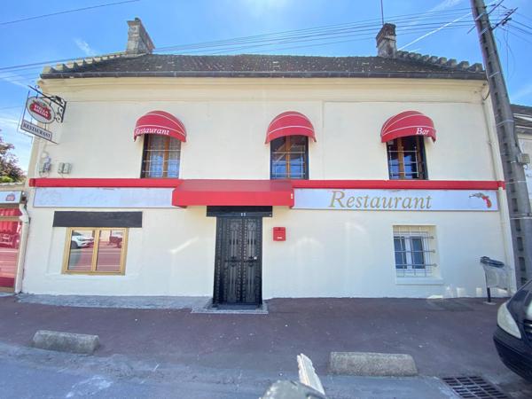 Maison d'Habitation  + 2 locaux  222 m2 au  total