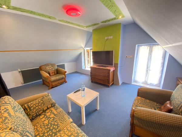 Maison d'Habitation  + 2 locaux  222 m2 au  total