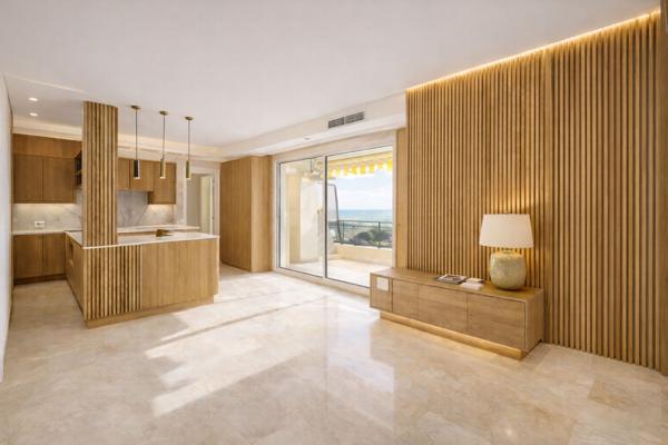 SAINT LAURENT DU VAR STUDIO Belle Terrasse avec Vue Mer