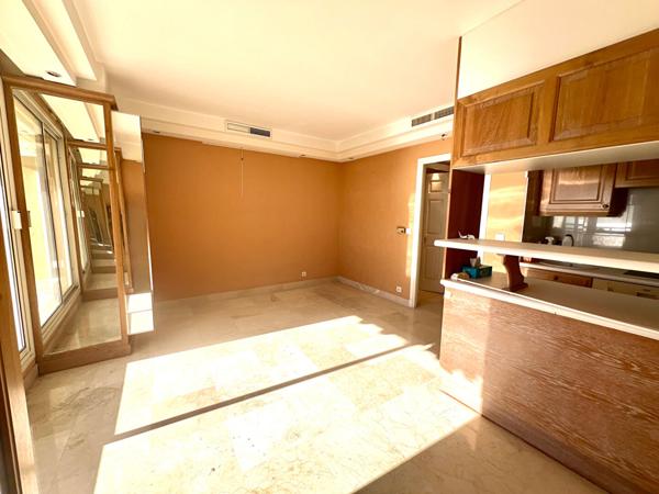 SAINT LAURENT DU VAR STUDIO Belle Terrasse avec Vue Mer