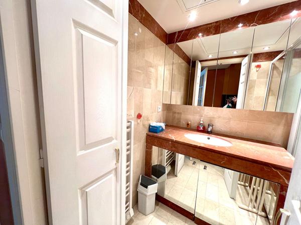 SAINT LAURENT DU VAR STUDIO Belle Terrasse avec Vue Mer