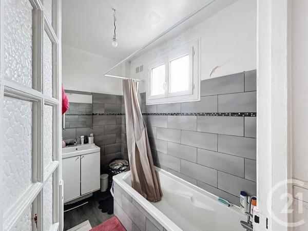 Appartement F2 à vendre  2 pièces - 42,15 m2 STE GENEVIEVE DES BOIS - 91