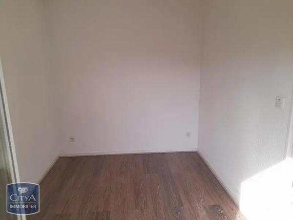 Appartement à louer 2 pièces 54.44m² Montereau-Fault-Yonne (77130)