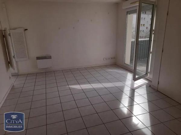 Appartement à louer 2 pièces 54.44m² Montereau-Fault-Yonne (77130)