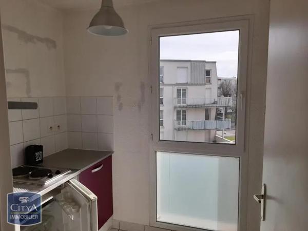 Appartement à louer 2 pièces 54.44m² Montereau-Fault-Yonne (77130)