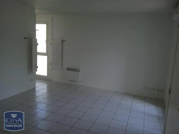 Appartement à louer 2 pièces 54.44m² Montereau-Fault-Yonne (77130)