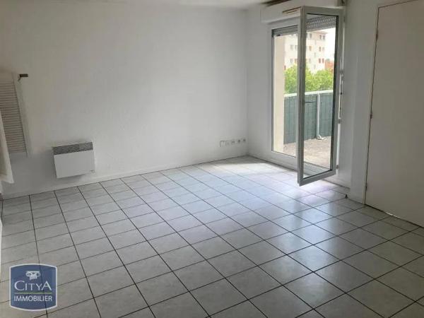 Appartement à louer 2 pièces 54.44m² Montereau-Fault-Yonne (77130)