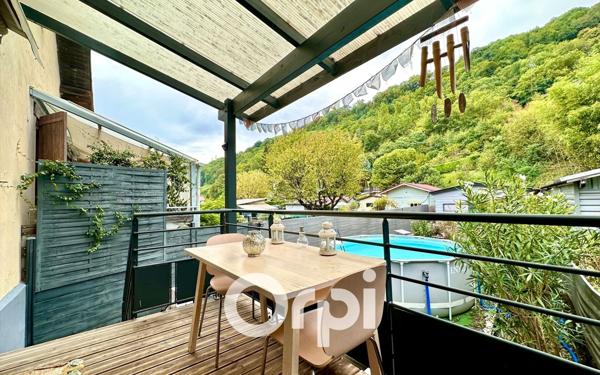 Maison à vendre    4 pièces • 76,02 m2 Froges