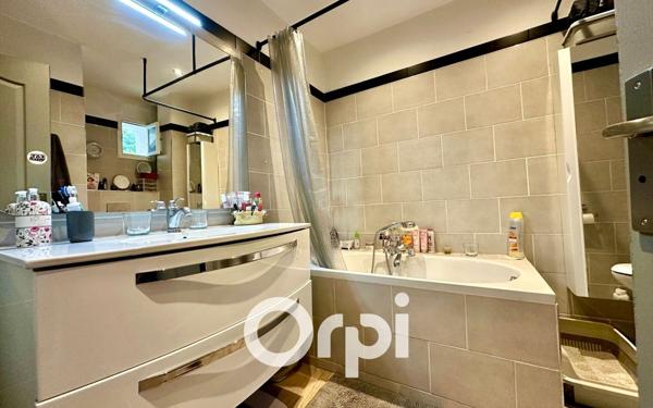 Maison à vendre    4 pièces • 76,02 m2 Froges